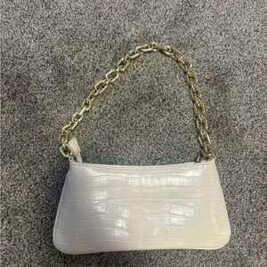 Zara White Croc-Embossed Shoulder Bag with Gold Chain